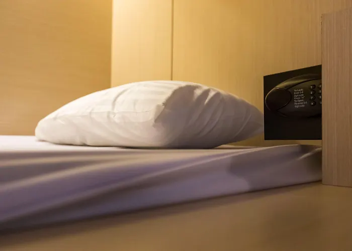 Cubic Bed Pratunam Hostal *